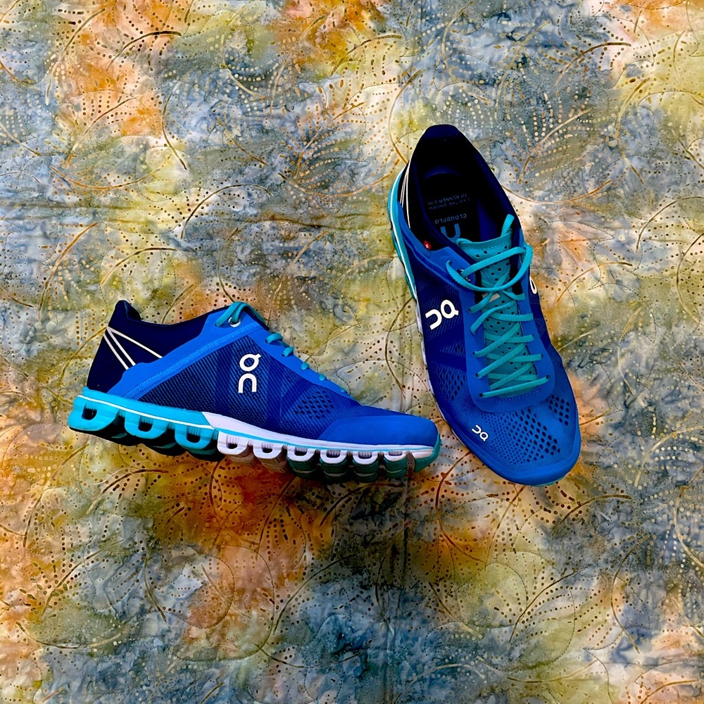 ON running Cloudflow Women’s Size 6.5